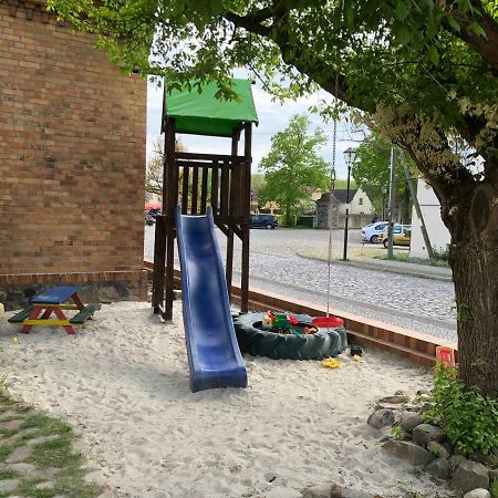 Alte Schule Cafe Und Pension Drehna 외부 사진